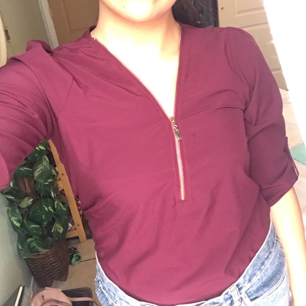 A’gaci Burgundy Zip Up Blouse